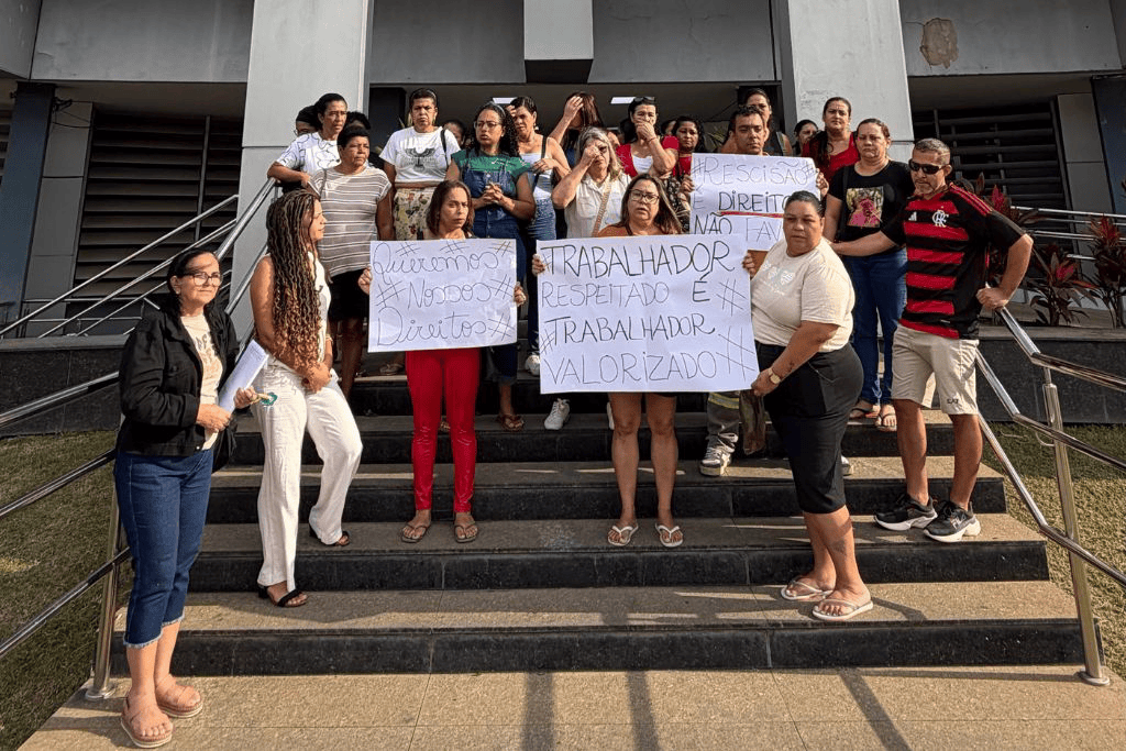 Cerca de 600 terceirizadas cobram verbas rescisórias após contrato com Cariacica