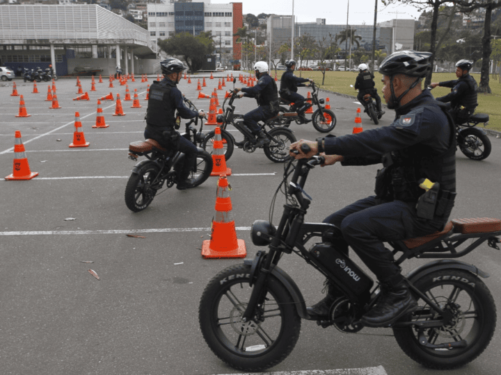 Guarda de Vitória terá bicicletas elétricas para patrulhar praias