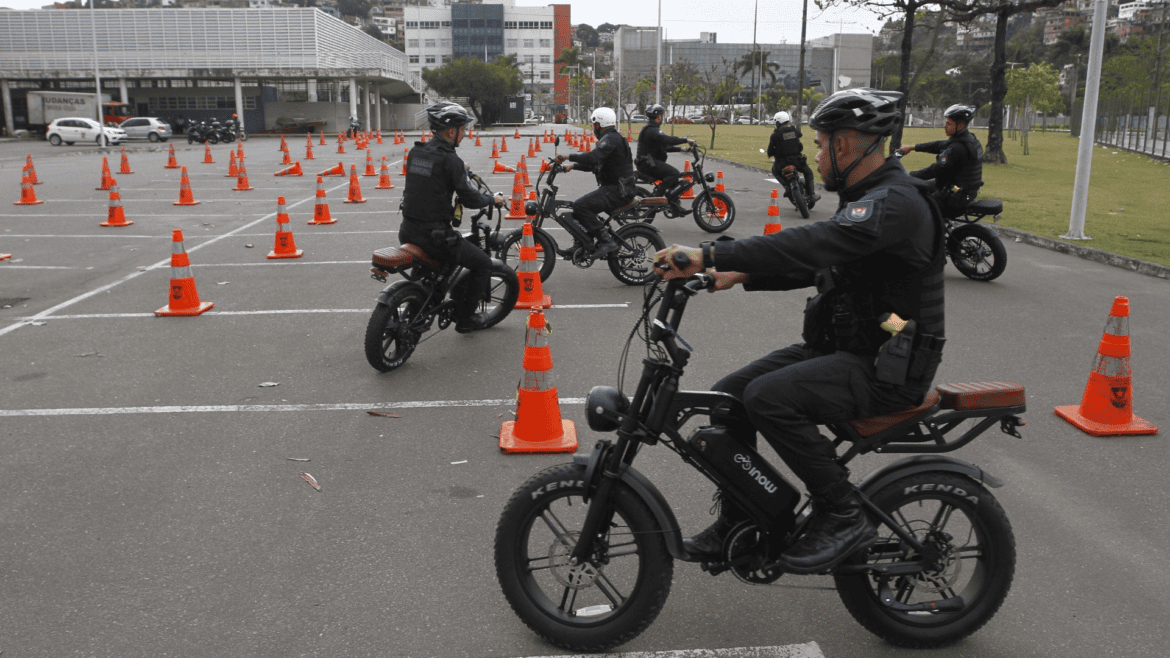 Guarda de Vitória terá bicicletas elétricas para patrulhar praias
