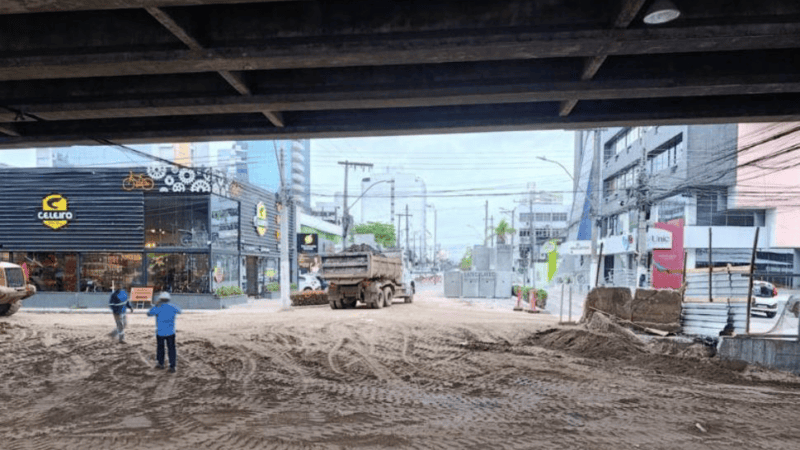 Trânsito é liberado na Avenida Champagnat, em Vila Velha