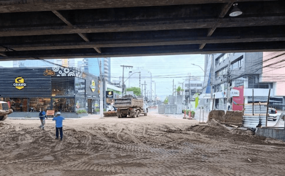 Trânsito é liberado na Avenida Champagnat, em Vila Velha