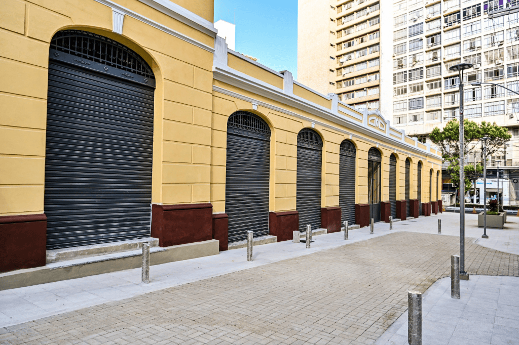 Câmara de Vitória derruba veto e proíbe inauguração de obra pública inacabada