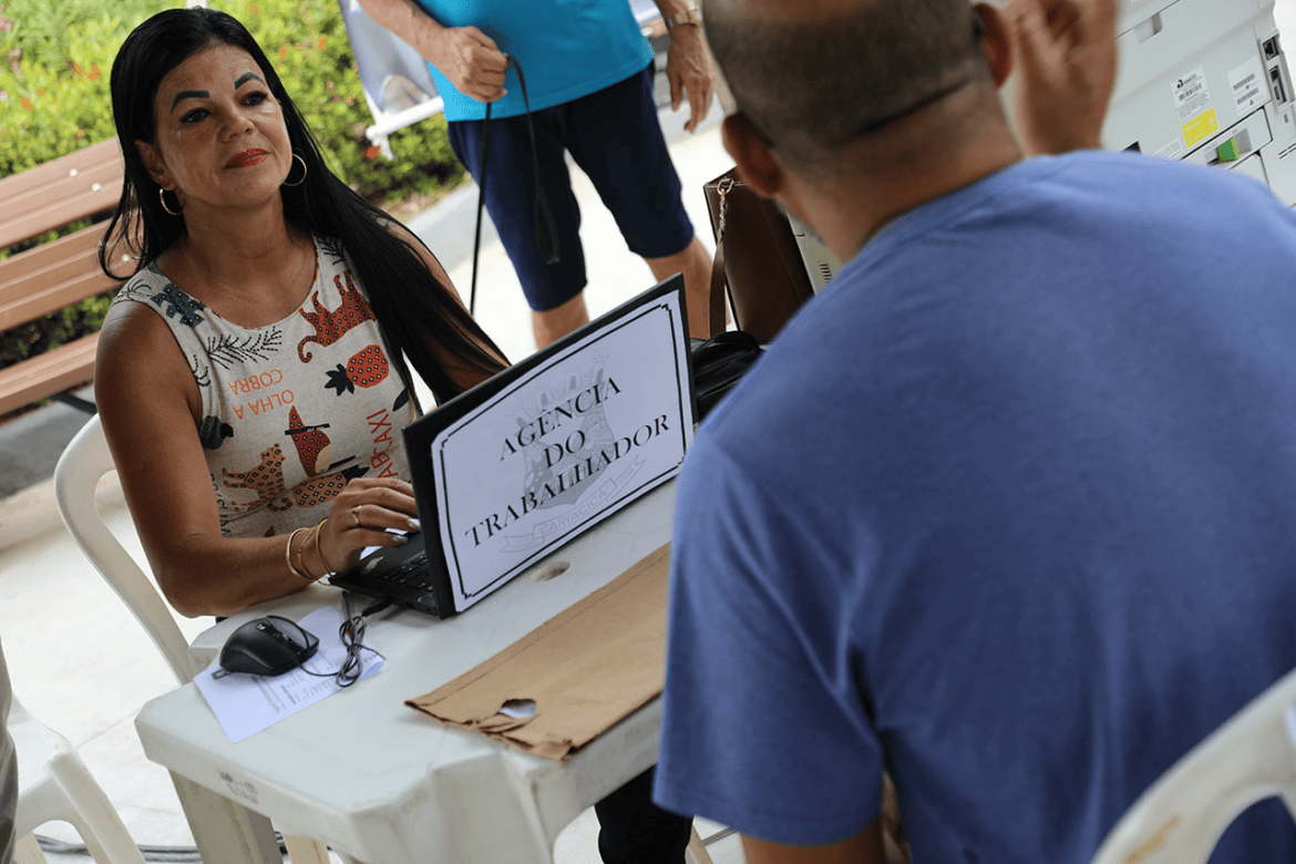 Cariacica abre mais de 1,5 mil vagas de emprego nesta segunda-feira