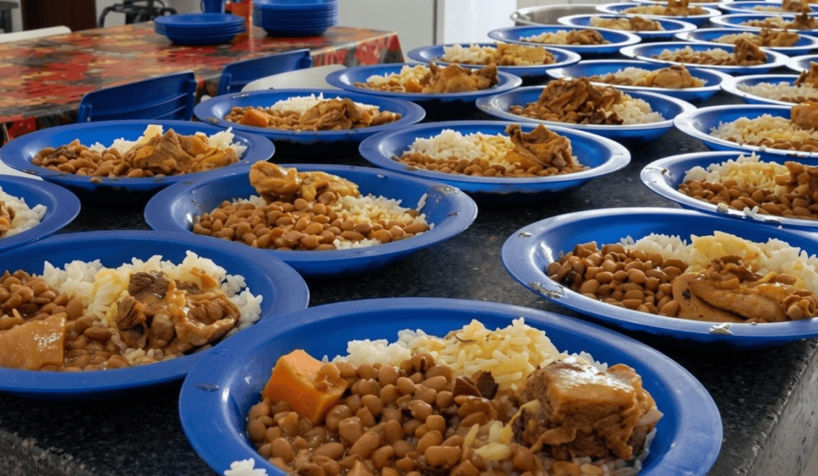 Professores da rede estadual do ES poderão receber merenda escolar sem desconto no tíquete