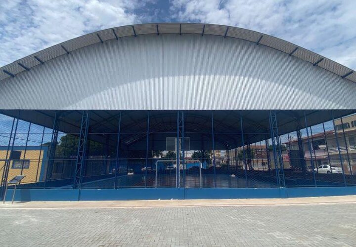 Vila Velha inaugura quadra poliesportiva reformada em Vila Nova com investimento de R$ 409 mil