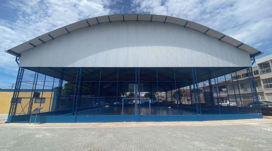 Vila Velha inaugura quadra poliesportiva reformada em Vila Nova com investimento de R$ 409 mil