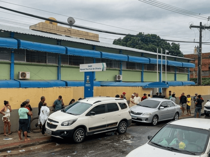 Filas marcam votação na Grande Vitória