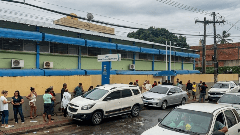 Filas marcam votação na Grande Vitória