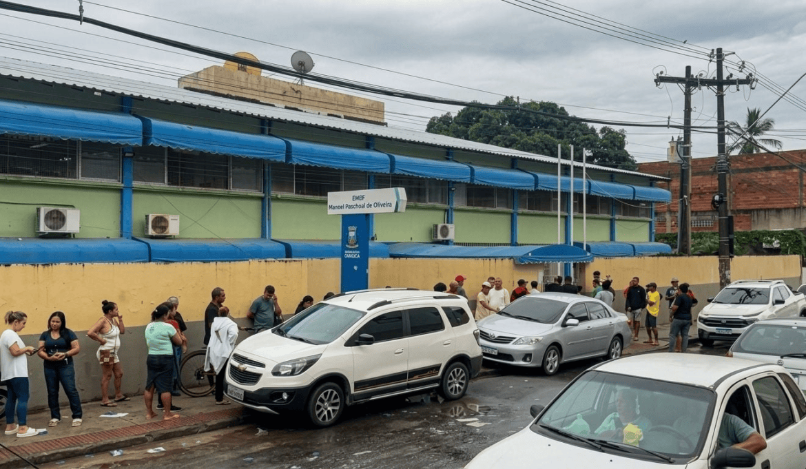 Filas marcam votação na Grande Vitória
