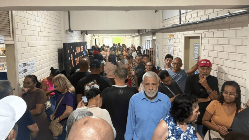 Filas para votar passam de 40 minutos na Grande Vitória