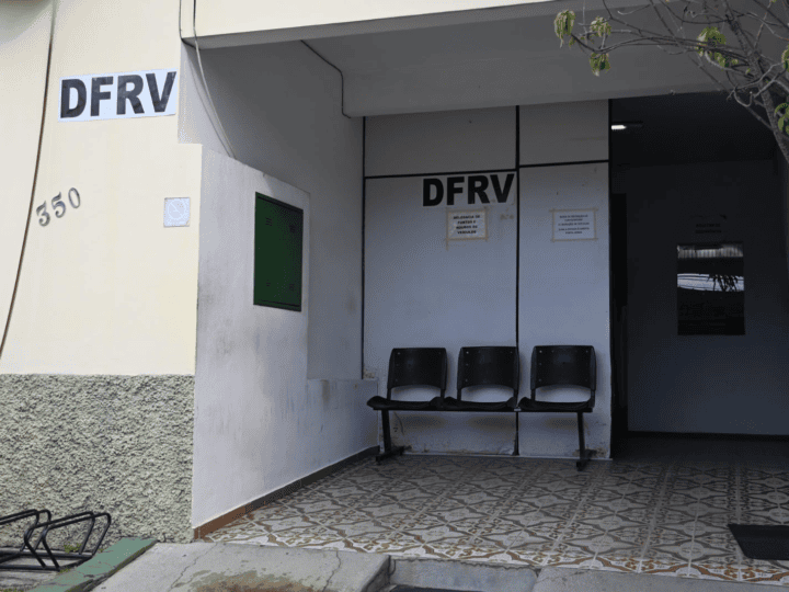 Motorista de aplicativo é agredido durante assalto na Serra