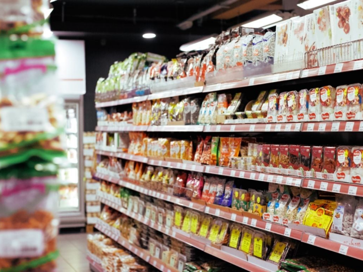 Supermercados do ES fecham aos domingos, com exceção no verão