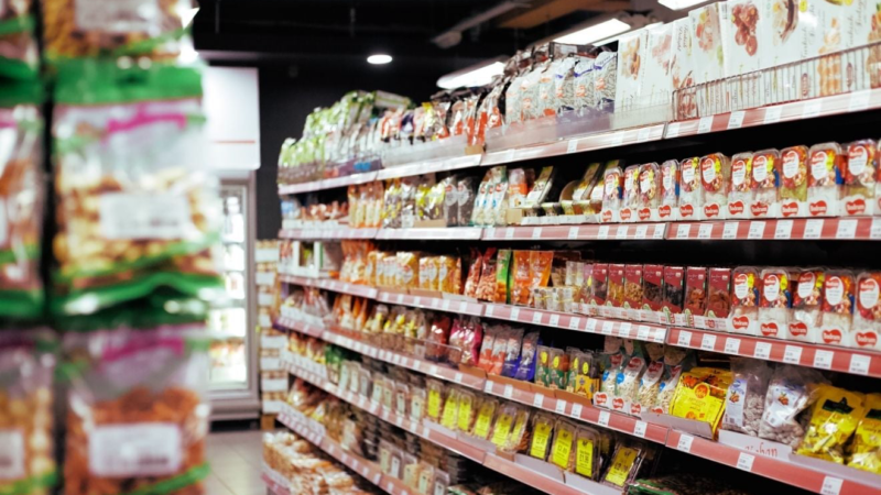 Supermercados do ES fecham aos domingos, com exceção no verão