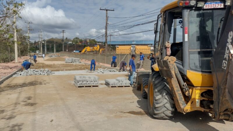 Secretaria de Obras de Cariacica inicia drenagem e pavimentação de ruas de bairros