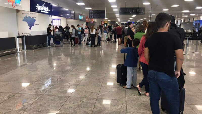 Obrigatório o uso de máscaras em avião e aeroportos