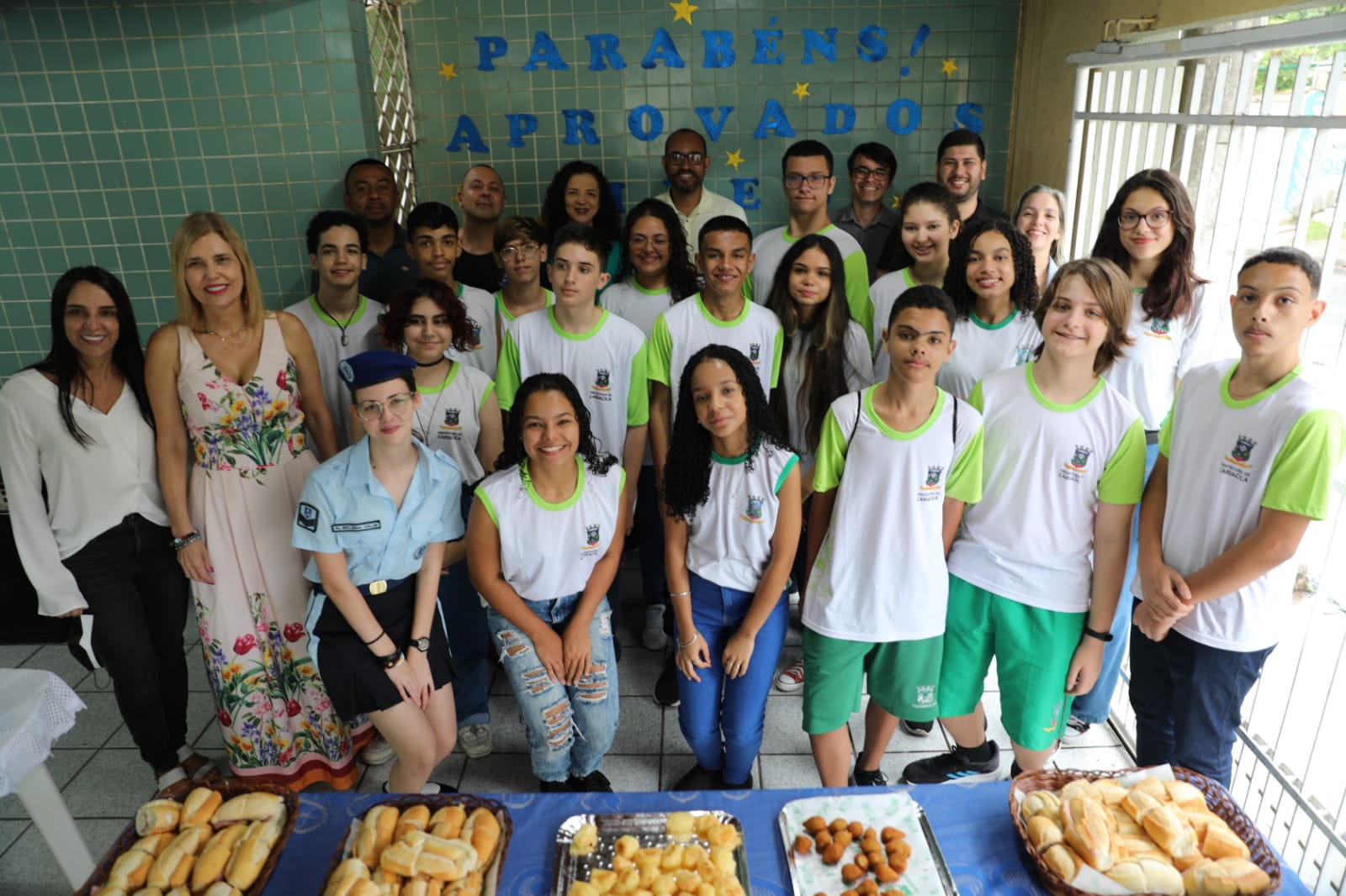 Alunos são homenageados em Cariacica após aprovação no Ifes