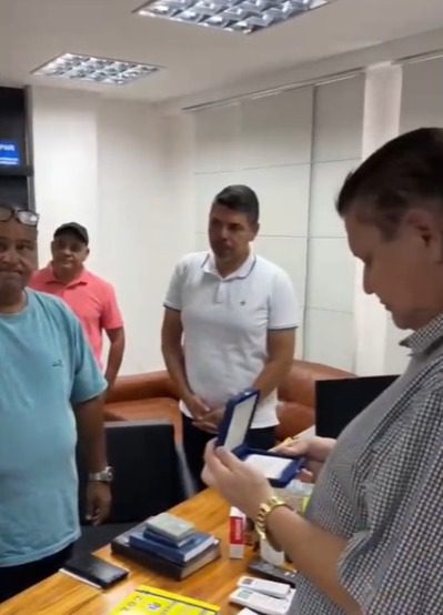 Moradores de Nova Canaã homenageiam Euclério Sampaio e Messias Donato