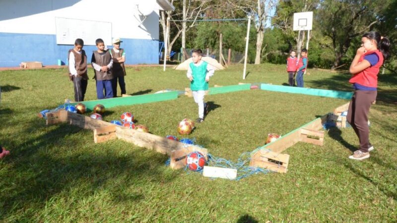 Projeto em Vila Velha abre 240 vagas para aulas de futebol