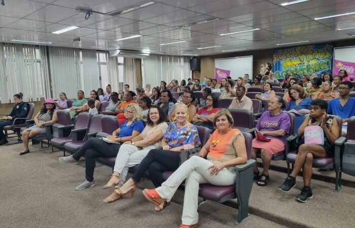 Programação do Mês da Mulher é encerrada com confraternização em Vitória