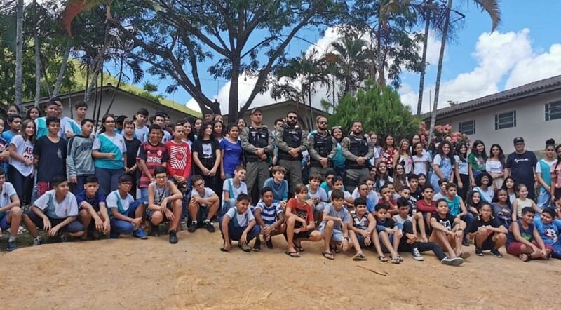 Projeto “Polícia Penal nas Escolas” realiza palestra para estudantes de Barra de São Francisco