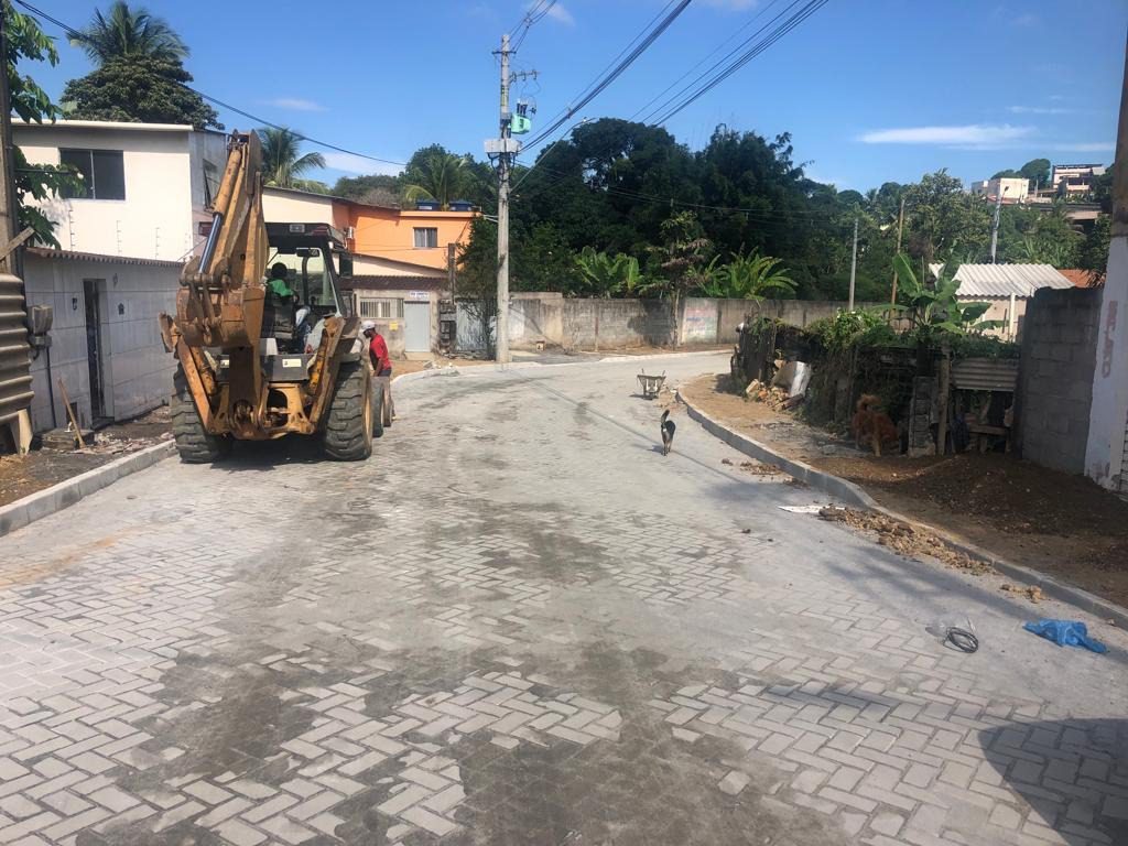 Secretaria de Obras realiza serviços em diversos bairros de Cariacica