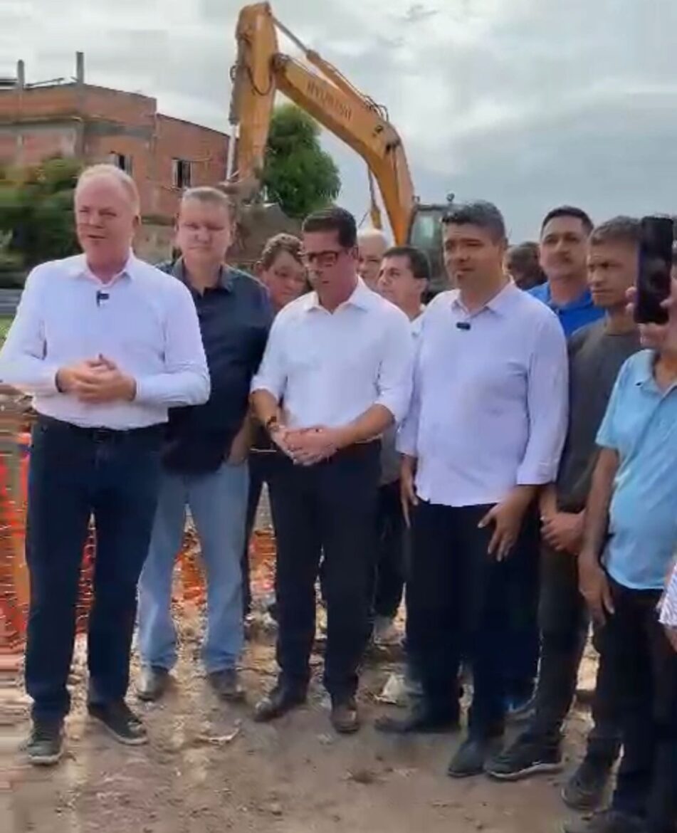 Euclério Sampaio , Casagrande e Marcelo Santos visitam obras de macrodrenagem em Cariacica