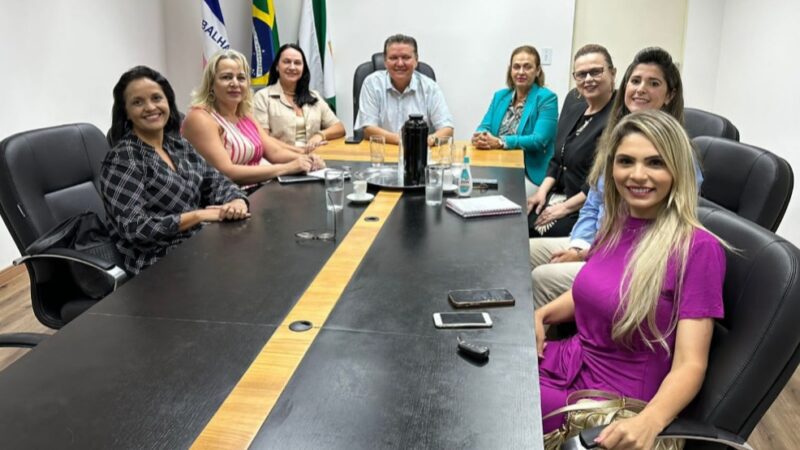 Prefeito Euclério Sampaio realiza reunião com o Núcleo de Apoio às Vítimas de Violência do Ministério Público