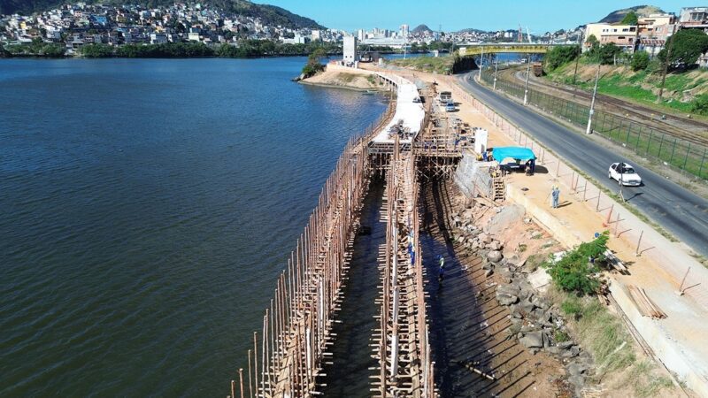 Secretaria de Obras dá início à concretagem da passarela suspensa na Nova Orla de Cariacica