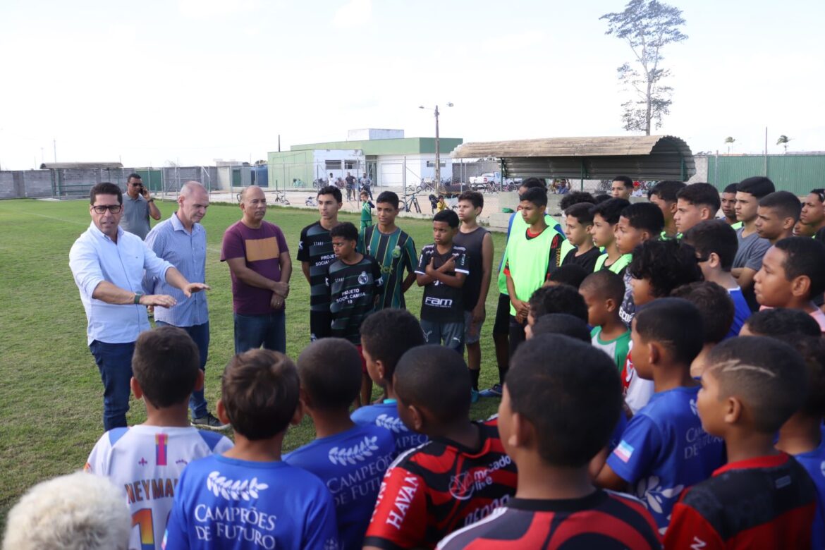 Presidente da Ales realiza visita às obras do complexo esportivo de Sooretama e destaca benefícios para a comunidade