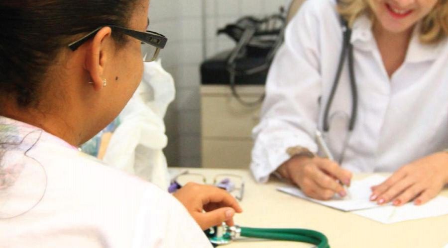 Mais 27 médicos são contratados em Vila Velha para atuar em unidades de saúde e especialidades
