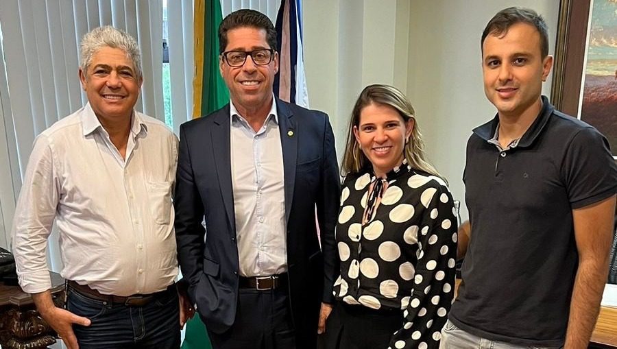 Marcelo Santos assegura continuidade de cinco especialidades médicas em Brejetuba