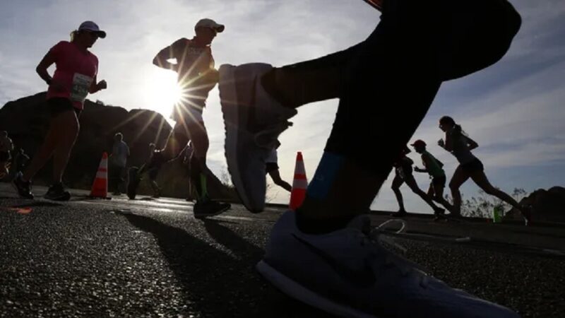 Mais de 300 corredores participam da 3ª edição da Meia Maratona das Montanhas em Guarapari