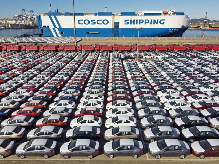 Em sua viagem inaugural, novo navio chinês trará 3 mil carros para Vila Velha