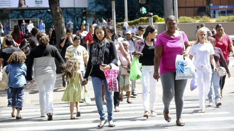 500 mil recorrem a remédios no Espírito Santo, enquanto pesquisa alerta jovens para riscos