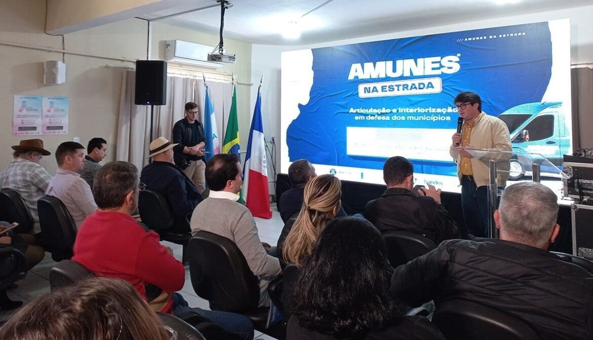 Amunes na estrada: Articulação e interiorização em defesa dos municípios