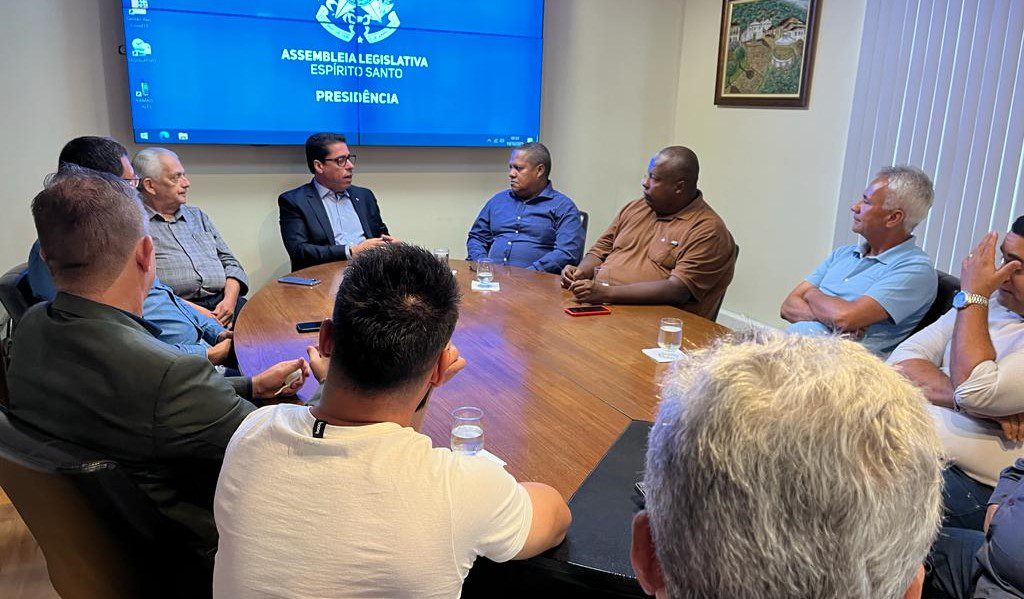 Presidente da Assembleia Estadual dialoga com vereadores de Cariacica sobre desafios metropolitanos