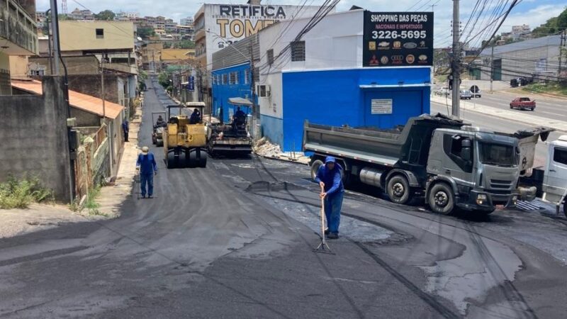 Pavimentação asfáltica chega à Rua de Vila Prudêncio