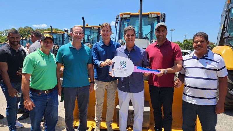 Fortalecendo a Agricultura: 26 Municípios Recebem Máquinas e Equipamentos do Governo Estadual