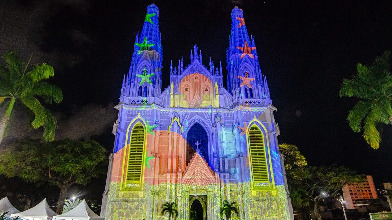 Espetáculo Natalino: Catedral de Vitória Receberá Projeções Festivas e da Beleza Local