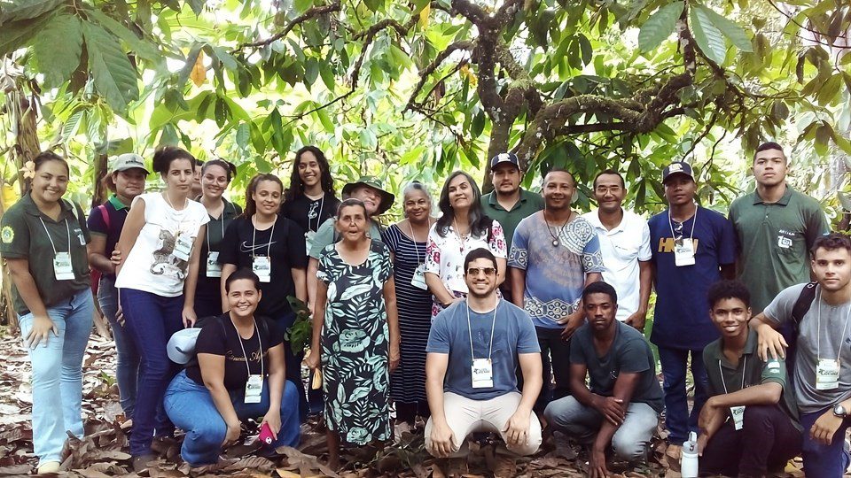 Conhecimento em Crescimento: Jovens Agricultores do Espírito Santo em Intercâmbio de Cacau na Bahia