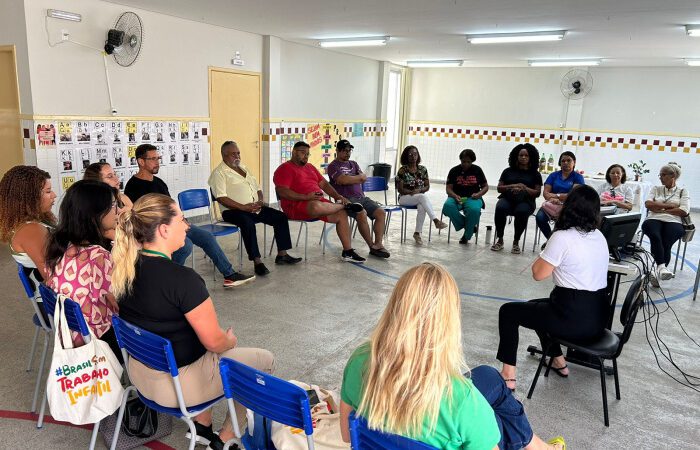 Encontro na Capital Aborda Direitos Sociais com Participação de Famílias