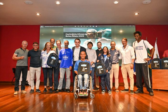 Alegria e emoção marcam a entrega dos kits do novo Plano Atleta de Vitória