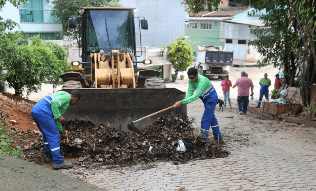 Prefeitura coloca equipes nas ruas para evitar transtornos causados pelas chuvas