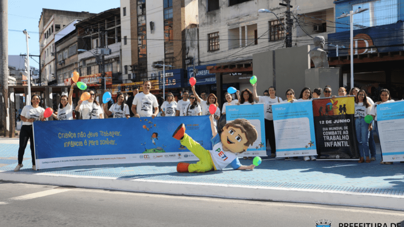 Ala contra o trabalho infantil desfila no Sambão do Povo