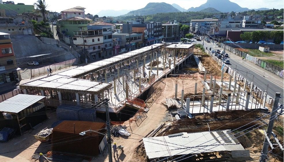 Euclério Sampaio Fiscaliza Avanço das Obras no Mercado Municipal, Promovendo Desenvolvimento Econômico na Região