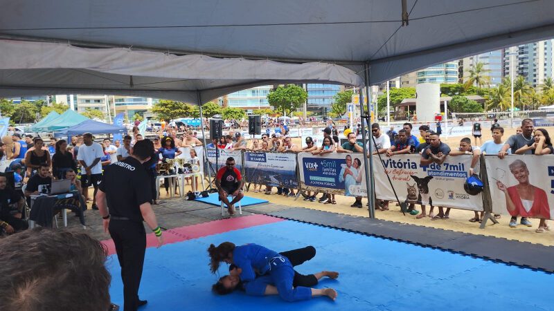 Sábado de competição, apresentação e participação de atletas autistas em Camburi