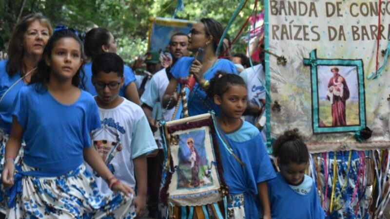 Projeto Congo Vivo leva oficinas para escola municipal na Barra do Jucu