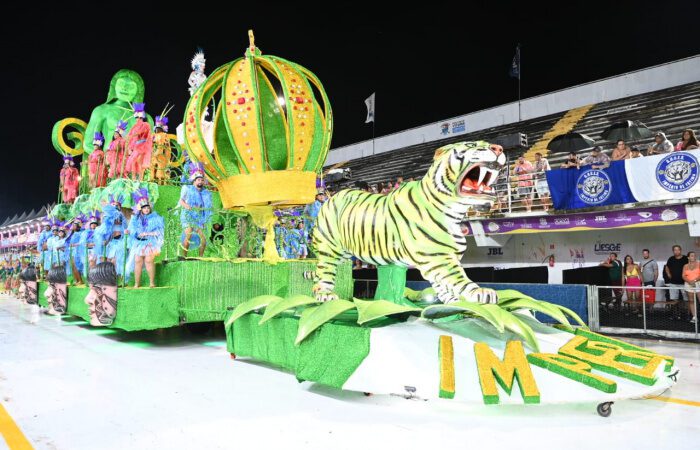 Carnaval: Império de Fátima celebra tradição ancestral das benzedeiras