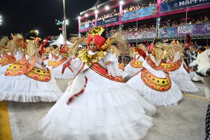 Carnaval: Unidos da Piedade desfila em homenagem a sua história