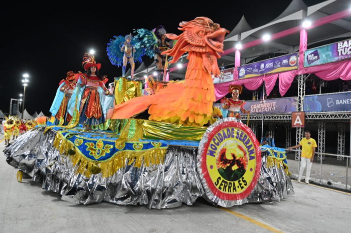 Carnaval: Mocidade Serrana homenageou o povo serrano e sua cidade